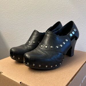 Dansko Wood, Leather and Studs clogs, sz 38, GUC